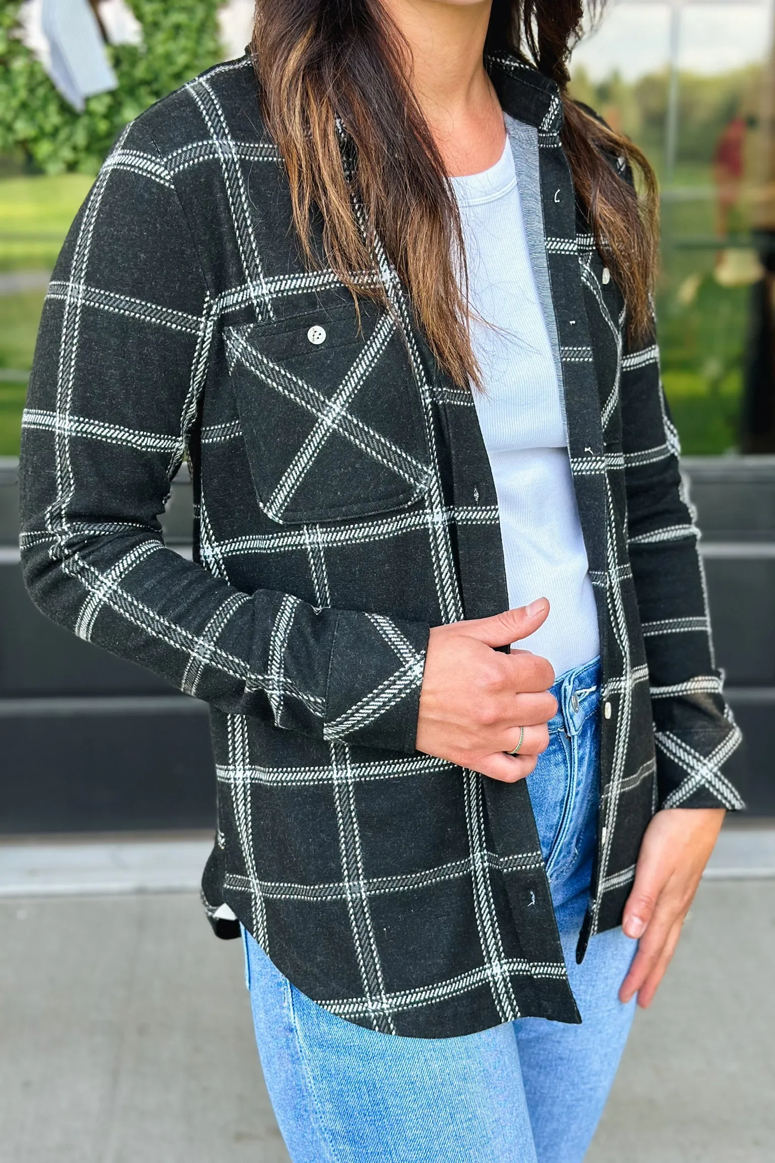 Lewis Premium Black and Cream Plaid Design